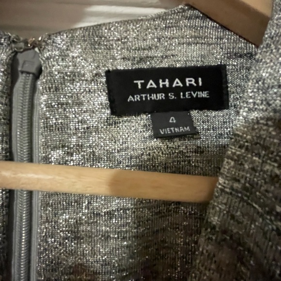 Party dress - Picture 3 of 4